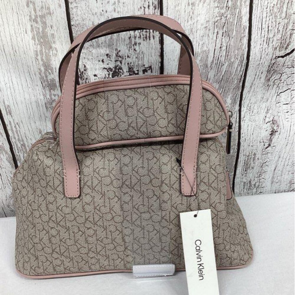 NWT Calvin Klein Top Handle Bagw/cosmetic case